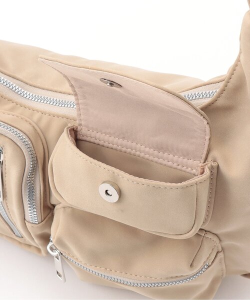 LOVETOXIC(ラブトキシック)の「ポケットムーンショルダー(ショルダーバッグ・キッズ・ブラック/ブルー/ベージュ・F)」の9枚目の写真