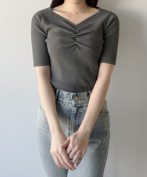 mipiarl(ミピアール)の「フロントギャザー半袖リブニット(ニット/セーター・レディース・チャコール/アイボリー/ブラック・LARGE/MEDIUM)」の10枚目の写真