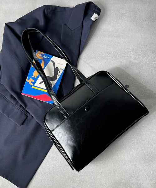 folka（フォルカ）の「11D62-NK レトロヴィンテージ スクエアハンドバッグ PUレザー（ハンドバッグ・レディース・ブラウン/ブラック・ONESIZE）」の2枚目の写真