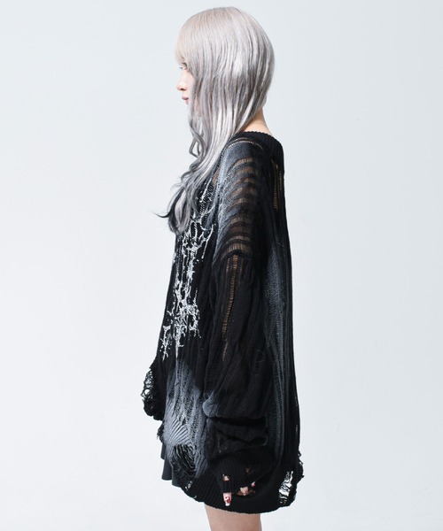 REFLEM(レフレム)の「『REFLEM/レフレム』顔料加工ダメージニットPO(ニット/セーター・レディース・ホワイト/ブラック・FREE)」の5枚目の写真