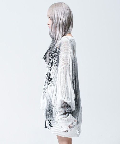 REFLEM(レフレム)の「『REFLEM/レフレム』顔料加工ダメージニットPO(ニット/セーター・レディース・ホワイト/ブラック・FREE)」の8枚目の写真