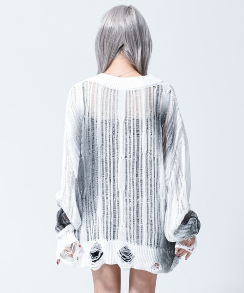 REFLEM(レフレム)の「『REFLEM/レフレム』顔料加工ダメージニットPO(ニット/セーター・レディース・ホワイト/ブラック・FREE)」の9枚目の写真