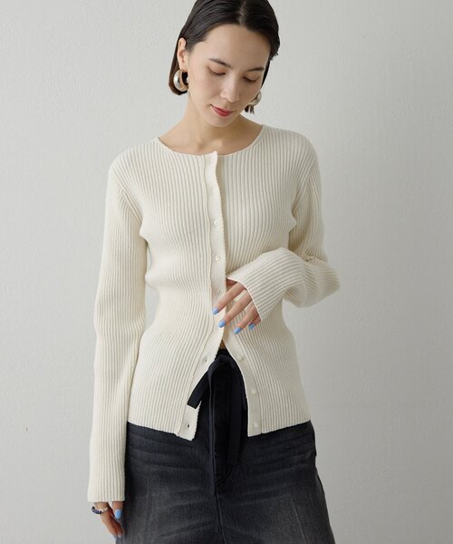 Whim Gazette（ウィムガゼット）の「RAW SILK リブカーディガン（カーディガン/ボレロ・レディース・ベージュ/アイボリー・FREE）」の4枚目の写真