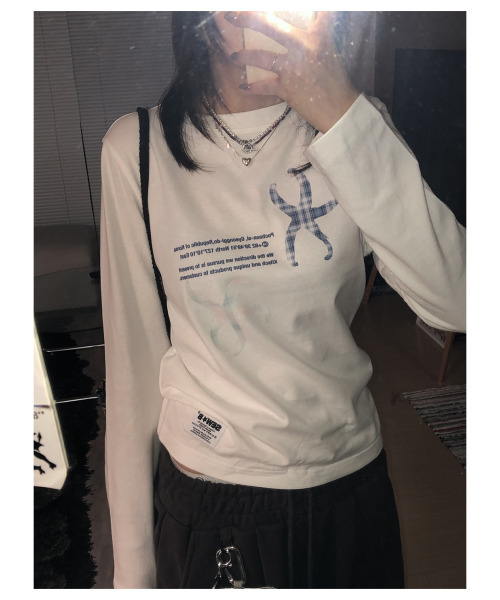 SEW-B(ソービー)の「セミクロップCH長袖Tシャツ(Tシャツ/カットソー・レディース・ホワイト・FREE)」の1枚目の写真