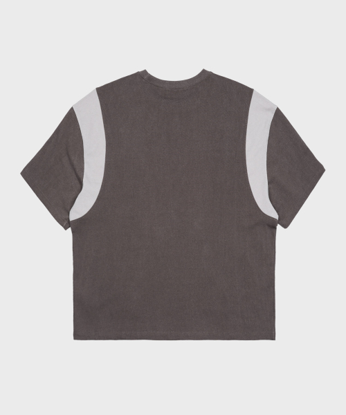 LIEU HOMME(リュウオム)の「ピグメントショルダーラインオーバーティーシャツ_ブラウン(Tシャツ/カットソー・メンズ・ブラウン・MEDIUM/LARGE)」の2枚目の写真