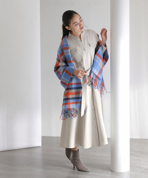 La TOTALITE（ラトータリテ）の「TWEEDMILL/ツイードミル ウール チェックストール 65*190cm（ストール/ショール・レディース・ベージュ/ブルー系その他・FREE）」の4枚目の写真