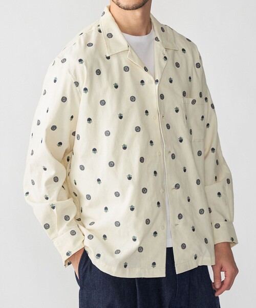 SHIPS(シップス)の「(28col以外販売中)BENCH MARKING SHIRTS: 刺繍シャツ(シャツ/ブラウス・メンズ・ナチュラル/ブラック・LARGE/MEDIUM)」の2枚目の写真