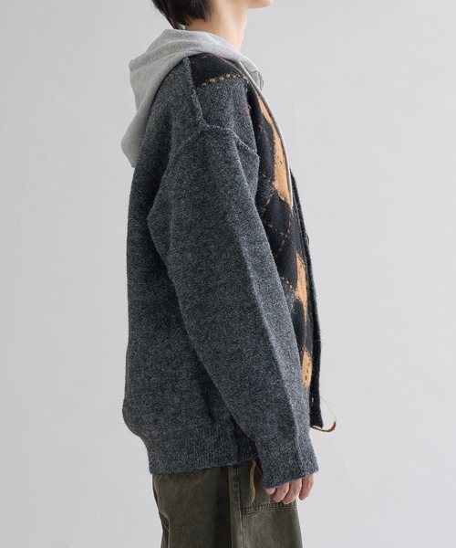 EPNK(イーピーエヌケー)の「Distressed Argyle Cardigan / ディストレストアーガイルカーディガン(カーディガン/ボレロ・メンズ・ブラウン/グレー/ブラック・LARGE/MEDIUM)」の17枚目の写真