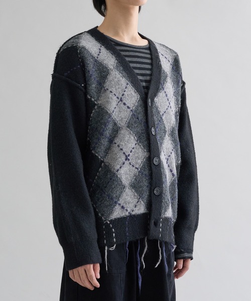 EPNK(イーピーエヌケー)の「Distressed Argyle Cardigan / ディストレストアーガイルカーディガン(カーディガン/ボレロ・メンズ・ブラウン/グレー/ブラック・LARGE/MEDIUM)」の8枚目の写真