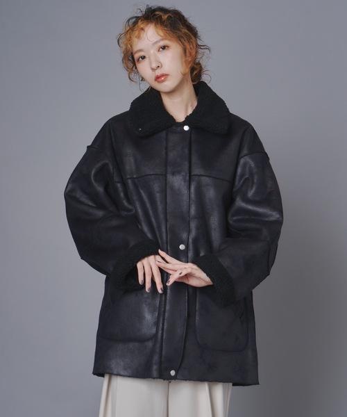 terrace(テラス)の「リバーシブルヴィンテージ加工フェイクムートンコート(ムートンコート・レディース・ブラック/ブラウン・MEDIUM)」の4枚目の写真