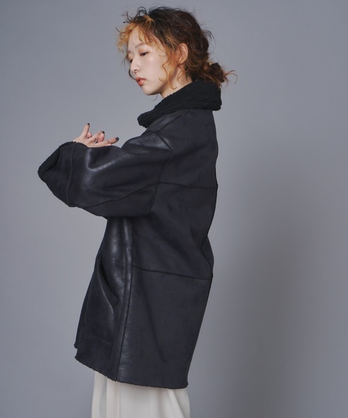 terrace(テラス)の「リバーシブルヴィンテージ加工フェイクムートンコート(ムートンコート・レディース・ブラック/ブラウン・MEDIUM)」の11枚目の写真