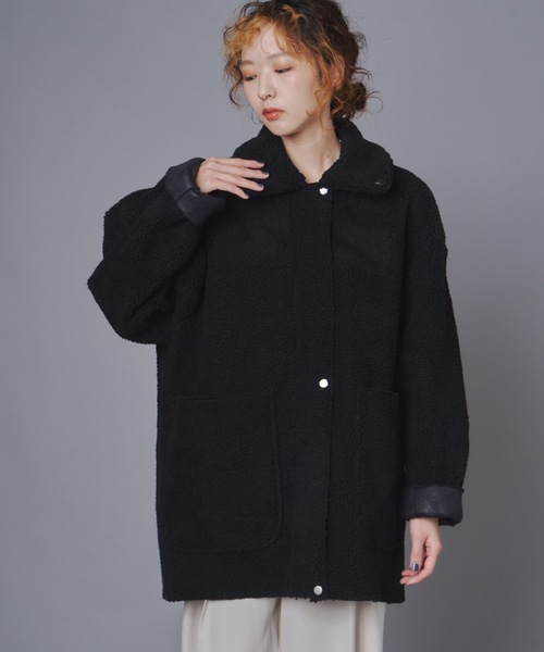 terrace(テラス)の「リバーシブルヴィンテージ加工フェイクムートンコート(ムートンコート・レディース・ブラック/ブラウン・MEDIUM)」の15枚目の写真