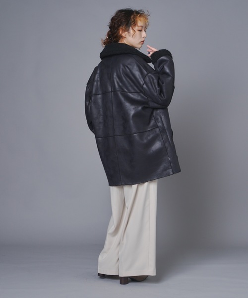 terrace(テラス)の「リバーシブルヴィンテージ加工フェイクムートンコート(ムートンコート・レディース・ブラック/ブラウン・MEDIUM)」の22枚目の写真