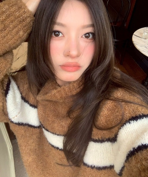 LYEON(リヨン)の「2wayオフタートルボーダーニット(ニット/セーター・レディース・ブラック/キャメル/ブルー/グレー・FREE)」の19枚目の写真