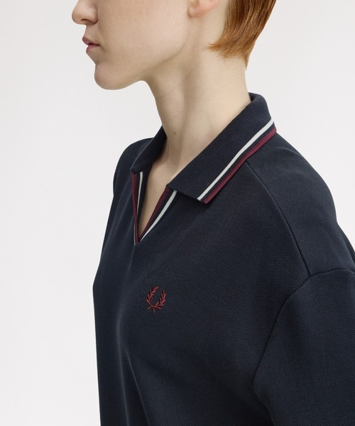 FRED PERRY(フレッドペリー)の「Open Collar Tipped Polo Dress/オープンカラーティップラインポロシャツワンピース(ワンピース・レディース・ネイビー・10)」の10枚目の写真