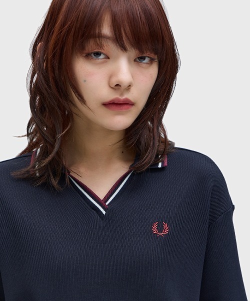 FRED PERRY(フレッドペリー)の「Open Collar Tipped Polo Dress/オープンカラーティップラインポロシャツワンピース(ワンピース・レディース・ネイビー・10)」の4枚目の写真