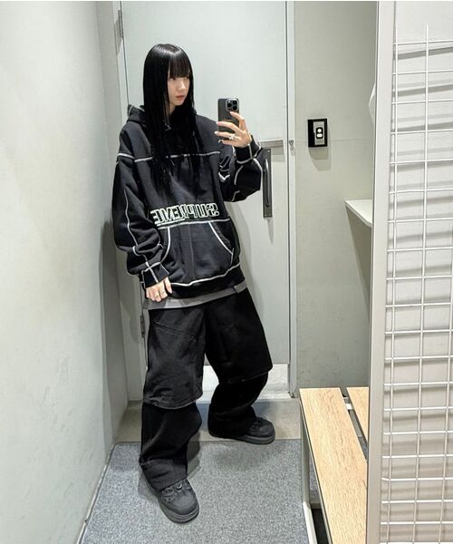 NICE GHOST CLUB（ナイスゴーストクラブ）の「LAYERED WASHED JEANS_BLACK(NG2EFUD111A)（デニムパンツ・レディース・ブラック・S/M/L）」の3枚目の写真