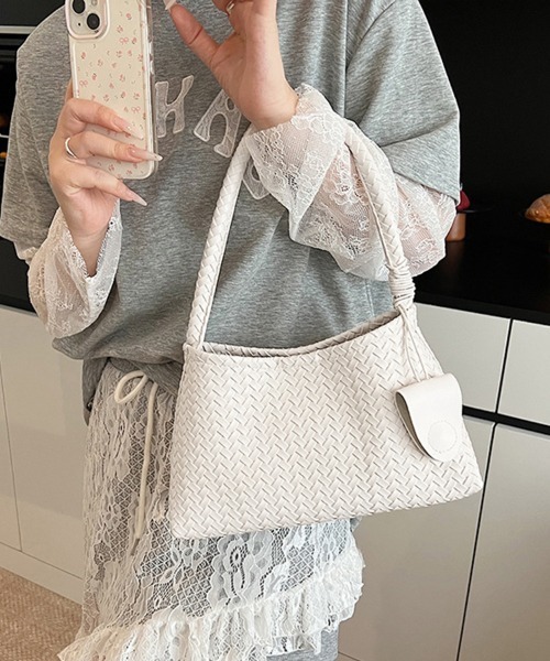 ONEP STAR(ワンピスター)の「ミニバッグ付き編み込みバッグ(トートバッグ・レディース・ブラック/ダークブラウン/オフホワイト/ブルー/レッド・FREE)」の2枚目の写真