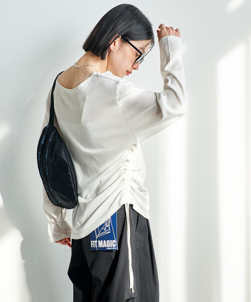 FREAK'S STORE(フリークスストア)の「シアーコットン ルーズ ボートネック ロンT/シアーロンT(Tシャツ/カットソー・レディース・ブラウン/ピンク/オフホワイト/ブラック・フリ-)」の2枚目の写真