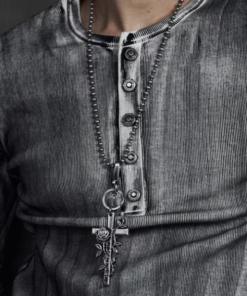 ROSEN KREUZ(ローゼンクロイツ)の「【Rosen Kreuz】ETERNAL ROSE CROSS NECKLACE/KEY RING / 【ローゼンクロイツ】2ウェイローズクロスネックレス&キーリング(ネックレス・メンズ・シルバー・ONE SIZE)」の2枚目の写真