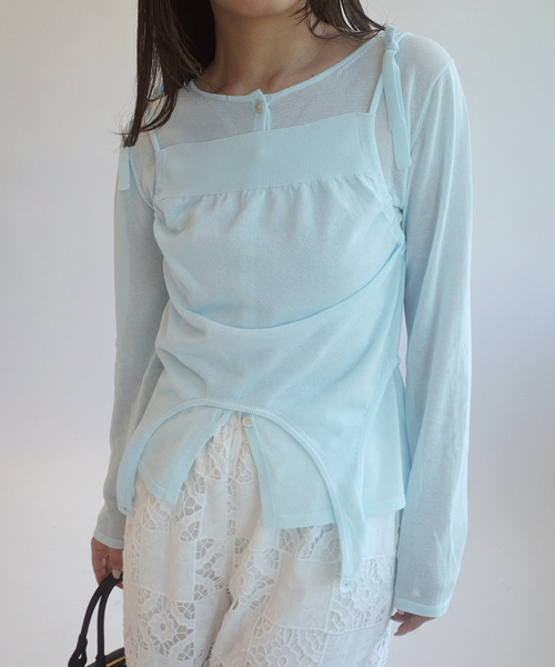 SLOBE IENA(スローブイエナ)の「tyn.TGOR/トゴール SLOBE別注 タンクセットカーディガン 【手洗い可能】(カーディガン/ボレロ・レディース・アイボリー/サックスブルー・FREE)」の2枚目の写真