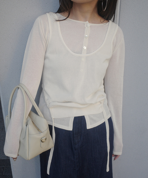 SLOBE IENA(スローブイエナ)の「tyn.TGOR/トゴール SLOBE別注 タンクセットカーディガン 【手洗い可能】(カーディガン/ボレロ・レディース・アイボリー/サックスブルー・FREE)」の1枚目の写真