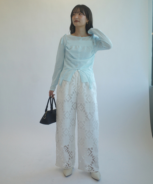 SLOBE IENA(スローブイエナ)の「tyn.TGOR/トゴール SLOBE別注 タンクセットカーディガン 【手洗い可能】(カーディガン/ボレロ・レディース・アイボリー/サックスブルー・FREE)」の13枚目の写真