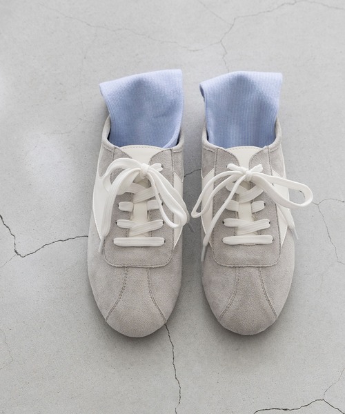 welleg（ウェレッグ）の「ローカット シンプル スニーカー（スニーカー・レディース・ライトグレー/チャコールグレー/ホワイト/イエロー・M/S/SS/3L/LL/L）」の12枚目の写真