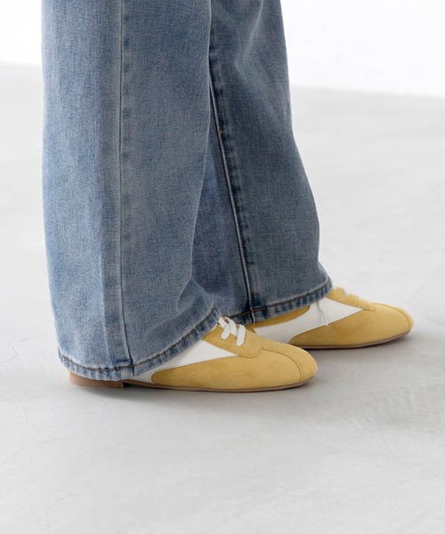 welleg（ウェレッグ）の「ローカット シンプル スニーカー（スニーカー・レディース・ライトグレー/チャコールグレー/ホワイト/イエロー・M/S/SS/3L/LL/L）」の9枚目の写真