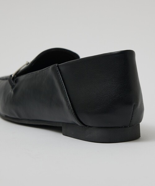 Au BANNISTER(オゥバニスター)の「【販売店舗限定】バブーシュビットモカスクエアトゥローファー(ローファー・レディース・グレイッシュベージュ/ネイビー/ブラック・38/37/36/35/40/39)」の15枚目の写真