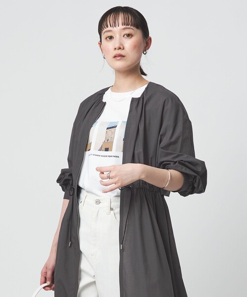 green label relaxing（グリーンレーベルリラクシング）の「ギャザー ドロスト コート 撥水（その他アウター・レディース・ダークグレー/ベージュ・38/36）」の2枚目の写真