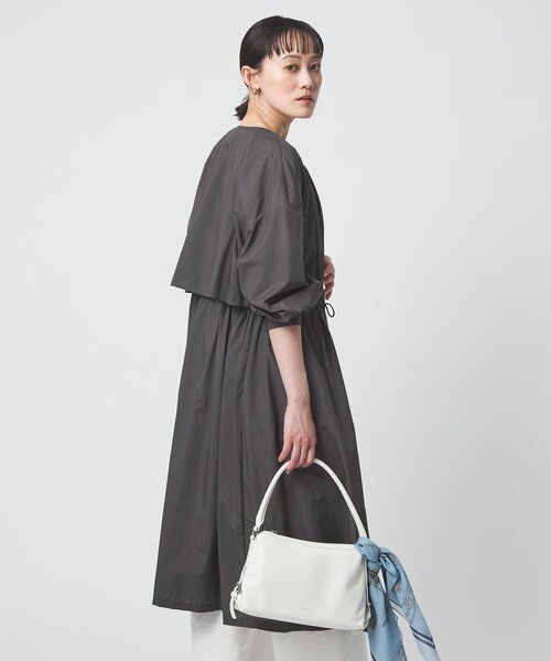 green label relaxing（グリーンレーベルリラクシング）の「ギャザー ドロスト コート 撥水（その他アウター・レディース・ダークグレー/ベージュ・38/36）」の6枚目の写真