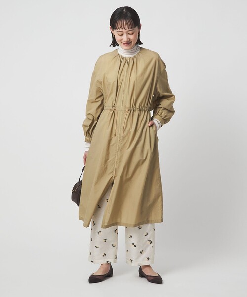 green label relaxing（グリーンレーベルリラクシング）の「ギャザー ドロスト コート 撥水（その他アウター・レディース・ダークグレー/ベージュ・38/36）」の13枚目の写真
