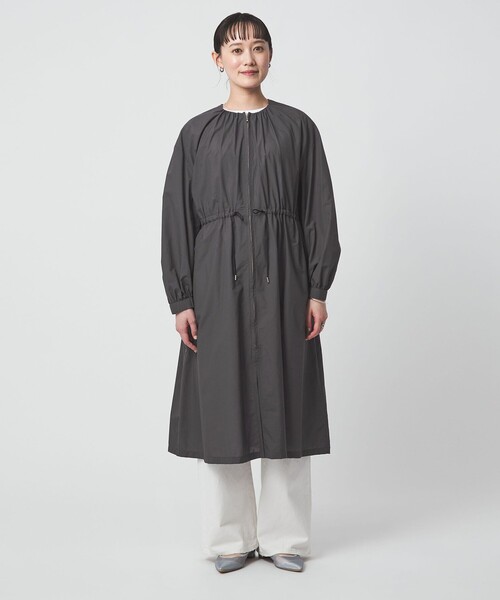 green label relaxing（グリーンレーベルリラクシング）の「ギャザー ドロスト コート 撥水（その他アウター・レディース・ダークグレー/ベージュ・38/36）」の16枚目の写真