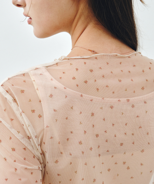 MONGDOL（モンドル）の「サイドシャーリングフラワーメッシュロングスリーブベージュMDTS061FLOWERBEIGE（Tシャツ/カットソー・レディース・その他・F）」の3枚目の写真
