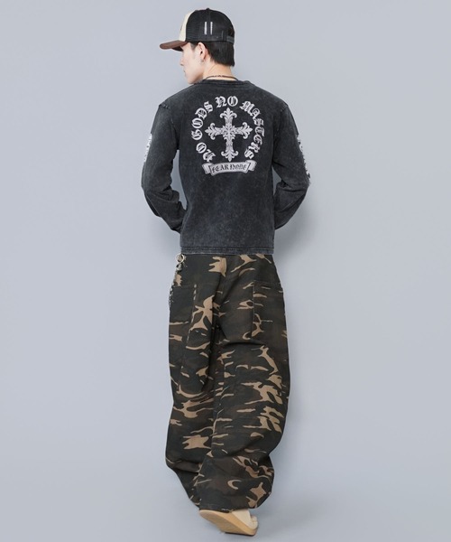 SPINNS（スピンズ）の「短丈ロングスリーブTシャツ/クロスロゴ/バックプリント（Tシャツ/カットソー・メンズ・ブラック系その他/ウッドランド/ホワイト/ブラック・ONESIZE）」の7枚目の写真