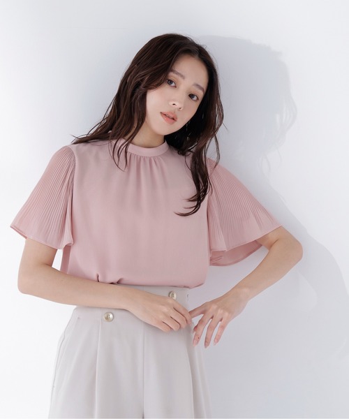 ジャスグリッティー　７分袖楊柳プリーツブラウス　ピンク JUSGLITTY - 🍀新品🏷️付き🍀🌷JUSGLITTY🌷7分袖楊柳プリーツブラウス