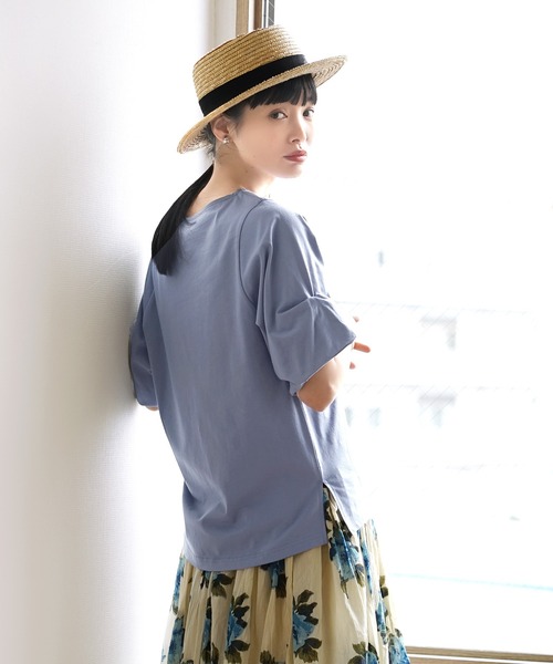 zootie（ズーティー）の「スタイルアップ デザインスリーブ カットソー［五分袖］（Tシャツ/カットソー・レディース・オフホワイト/グレイッシュブルー/ライトブルー/レッド系/ブラック/ライトアッシュグレー/ベージュ系/ブラック×ホワイト/チャコール・3L/L-XL/M-L）」の18枚目の写真