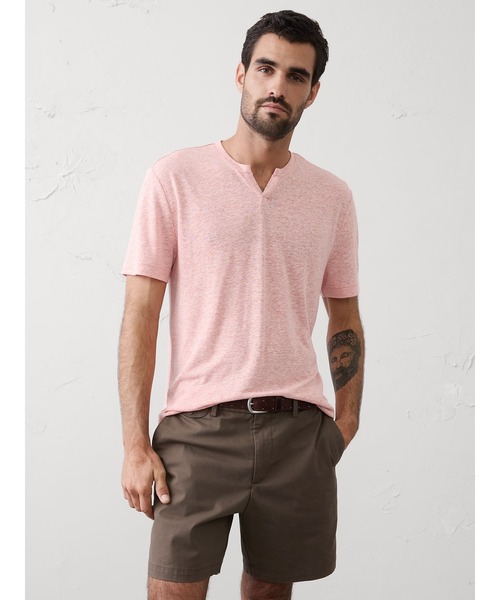 BANANA REPUBLIC FACTORY STORE（バナナリパブリック ファクトリーストア）の「BANANA REPUBLIC FACTORY STORE　　スタンダードフィット リネンブレンド ノッチネック Tシャツ（Tシャツ/カットソー・メンズ・ベージュ/ネイビー/ブルー/ピンク/グリーン・XL/M/S/L）」の5枚目の写真