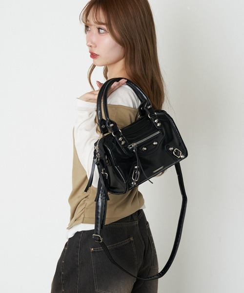 RAY CASSIN（レイカズン）の「【500mlペットボトル収納可】ショルダー付きスクエアバッグ（ショルダーバッグ・レディース・ダークブラウン/ブラック・FREE）」の5枚目の写真