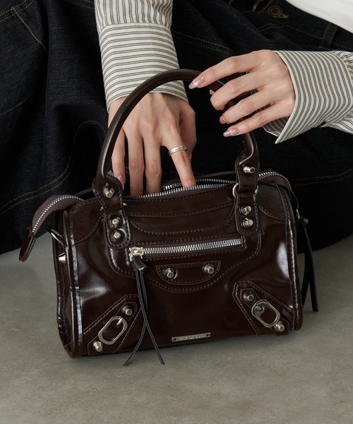 RAY CASSIN（レイカズン）の「【500mlペットボトル収納可】ショルダー付きスクエアバッグ（ショルダーバッグ・レディース・ダークブラウン/ブラック・FREE）」の17枚目の写真