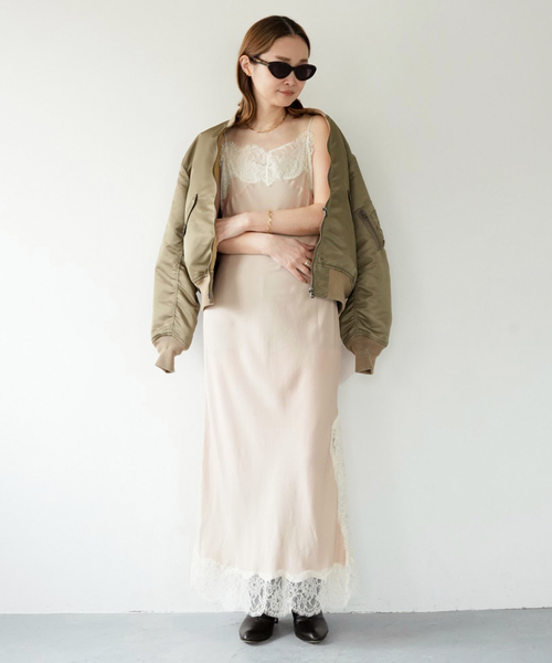 Deuxieme Classe（ドゥーズィエムクラス）の「*Lace Trimmed ドレス 1（ワンピース・レディース・ベージュ・FREE）」の2枚目の写真