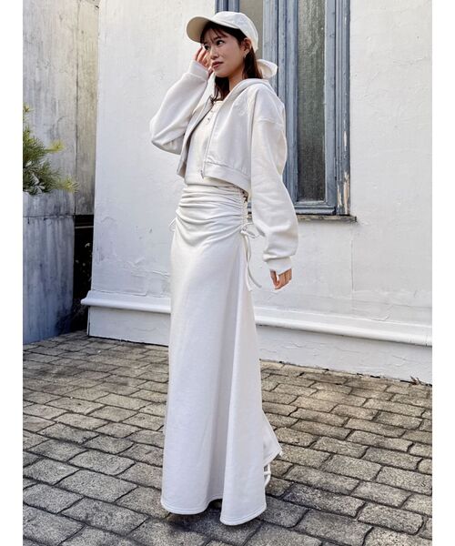 dazzlin（ダズリン）の「【UV】ロゴジップショートパーカー（パーカー・レディース・アイボリー/ネイビー/ピンク・FREE）」の5枚目の写真