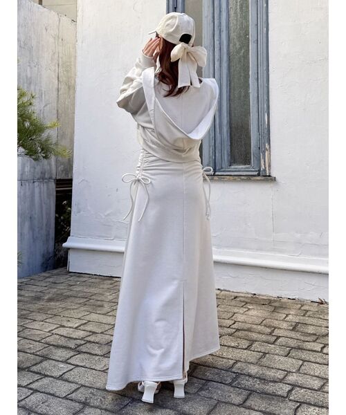 dazzlin（ダズリン）の「【UV】ロゴジップショートパーカー（パーカー・レディース・アイボリー/ネイビー/ピンク・FREE）」の8枚目の写真