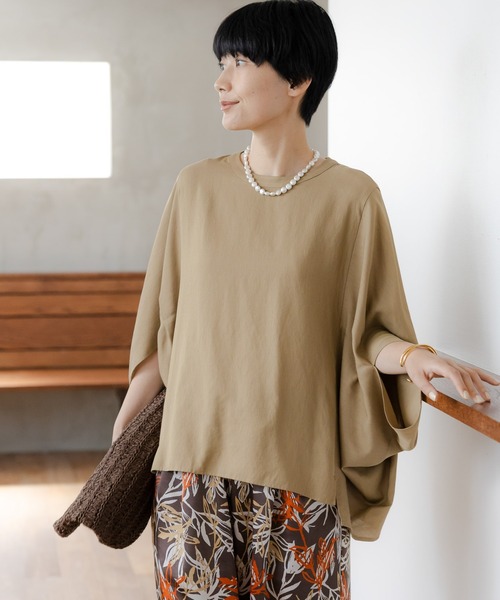 Elura(エルーラ)の「≪UVカット・セットアップ対応≫シャリサラプルオーバー/661827(シャツ/ブラウス・レディース・ダークブラウン/ライトピンク/ネイビー/ベージュ・FREE)」の3枚目の写真
