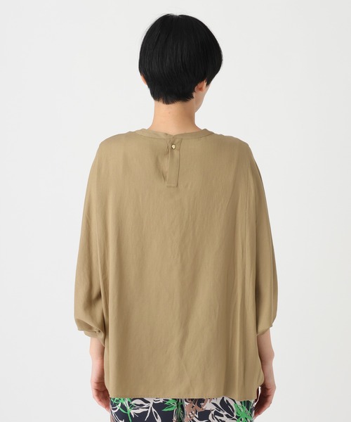 Elura(エルーラ)の「≪UVカット・セットアップ対応≫シャリサラプルオーバー/661827(シャツ/ブラウス・レディース・ダークブラウン/ライトピンク/ネイビー/ベージュ・FREE)」の16枚目の写真