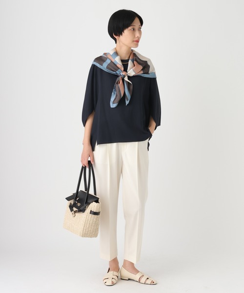 Elura(エルーラ)の「≪UVカット・セットアップ対応≫シャリサラプルオーバー/661827(シャツ/ブラウス・レディース・ダークブラウン/ライトピンク/ネイビー/ベージュ・FREE)」の11枚目の写真