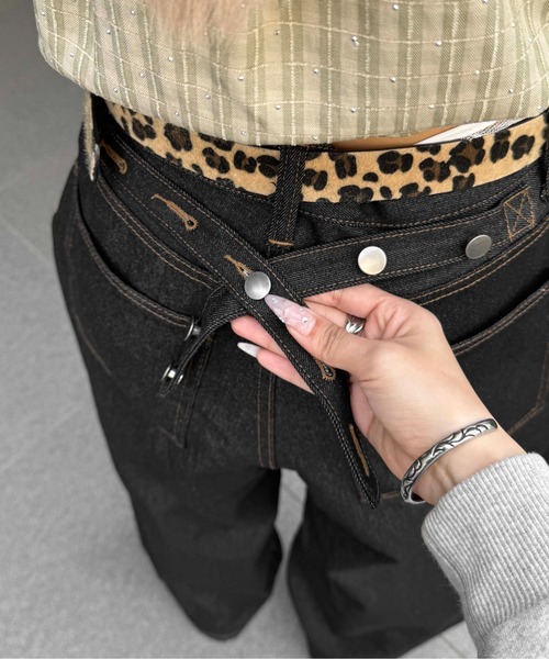 sedacle(セダクル)の「バックボタンベルトデニム(デニムパンツ・メンズ・ブラック/インディゴブルー・LARGE/MEDIUM/SMALL)」の3枚目の写真