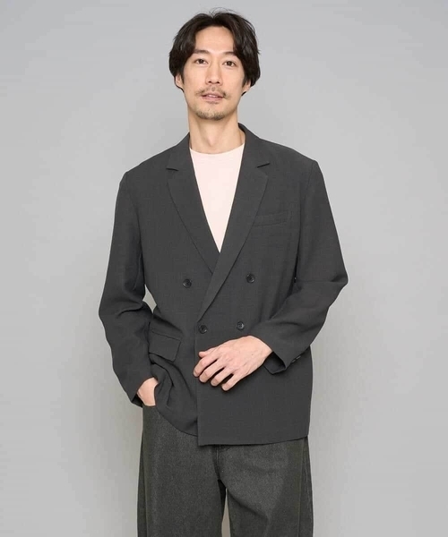 a.v.v（アーヴェヴェ）の「【イージーケア/洗濯機で洗える/毛玉になりにくい/ストレッチ】メッシュストレッチダブルブレストジャケット（テーラードジャケット・メンズ・チャコールグレー/モカ・48/46）」の2枚目の写真