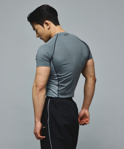 MIHAK(ミハク)の「シンボルロゴマッスルプロTシャツ(GRAY)(Tシャツ/カットソー・メンズ・その他・1/2/3)」の3枚目の写真